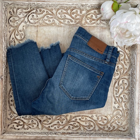 Madewell 9” High Rise Skinny Distressed Jean - Picture 2 of 7